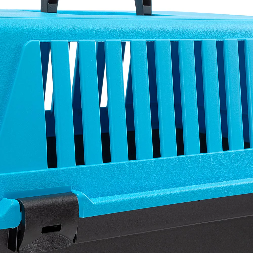 Ferplast ATLAS 10 EL Cat and Small Dog Carrier 32,5 x 48 x h 29 cm - Light Blue